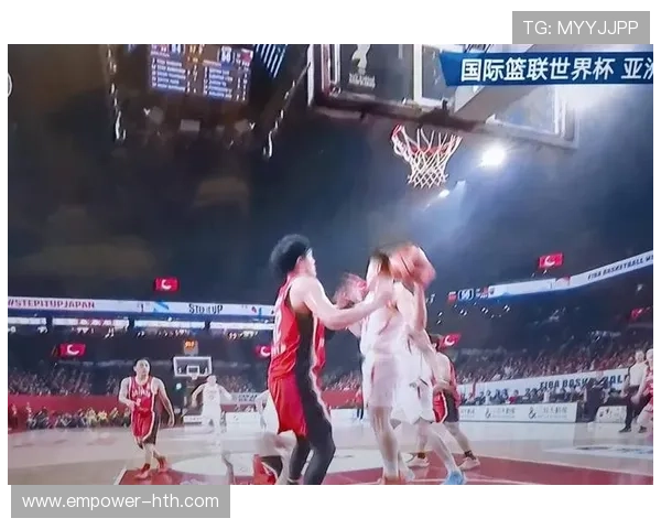 中国男篮逆转胜日本 全场最佳球员亮相赛后采访