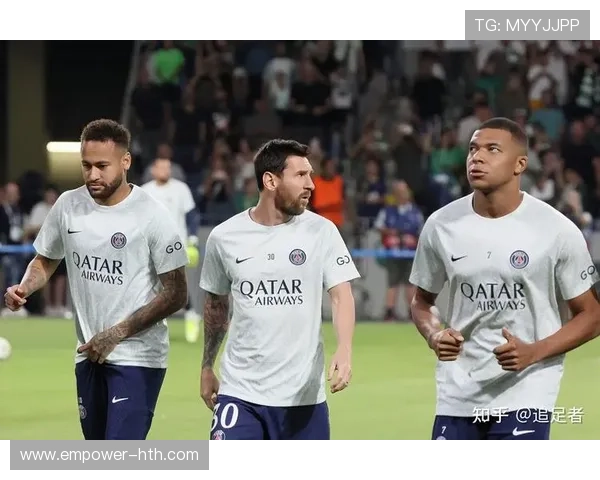 梅西领衔巴黎圣日耳曼迎战马赛，球队阵容大变动引关注