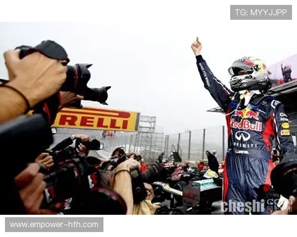 F1赛季激战正酣 红牛车队强势领跑 赛道变数大 英特尔赛场技术助力突破