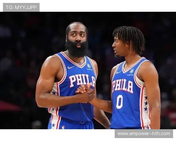 76人队最新动态：哈登交易传闻再起 恩比德引领球队迈向新赛季挑战
